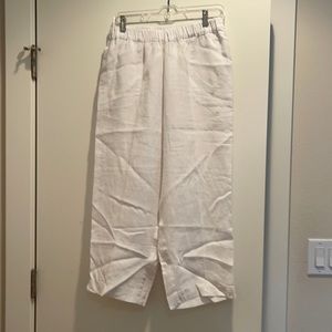 Chico’s white linen long capris with pockets